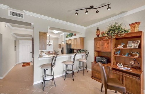 Naples Condo | 2 bedroom 2 bath Terrace Condo with Lanai, Pools, Golf Club, Tennis Club & more