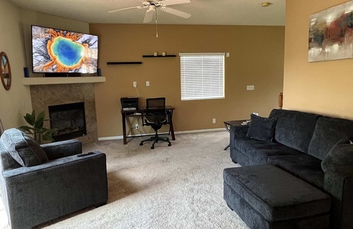 McArdle House | 2 Bedroom, 2 Bath Townhome in West Omaha