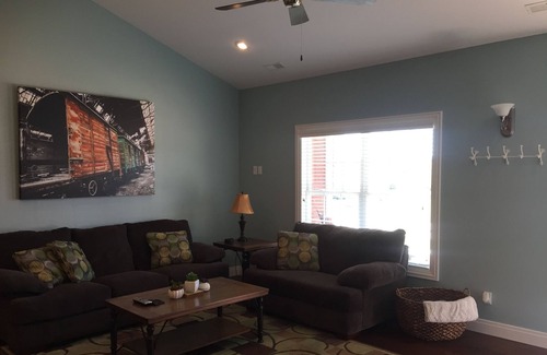 Perryville Apartment | 2 Bedroom 2 Bath Units! Great Location close to Wineries and I-55