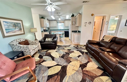 Nettles Island House | 2-bedroom, 2-bathroom home is situated on a prime corner lot