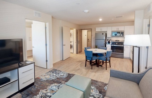 Clegg House | 2 Bedroom 2 Bathroom Furnished Apartment