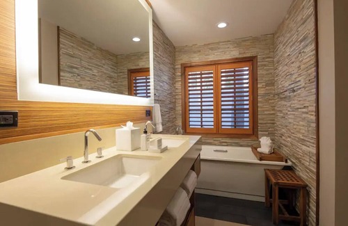Florida Central Atlantic Coast Resort | 2 Bedroom, 2 Bathroom Luxury Garden View Villa in Orlando, FL near Disney!