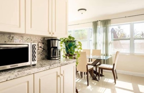 Bermuda Riviera Apartment | 2 Bedroom 697465 by Houzlet