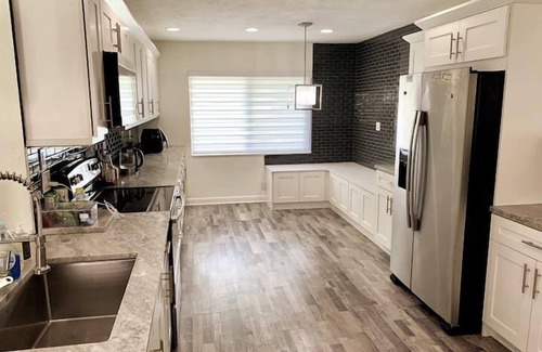 North Lauderdale Apartment | 2 Bedroom 821095 by Houzlet