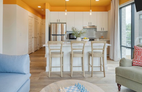 12 South Condo | 2 Bedroom Accessible Hotel Suite in 12South!