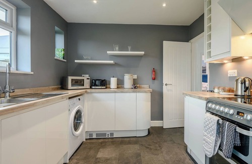 Bournemouth Cottage | 2 bedroom accommodation in Southbourne, near Bournemouth