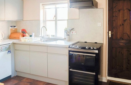 Wood Norton Cottage | 2 bedroom accommodation in Wood Norton