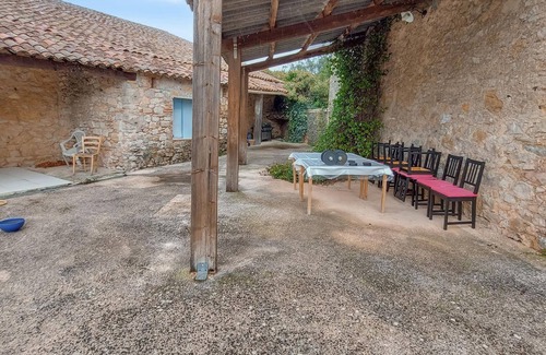 Fox-Amphoux House | 2 bedroom accommodation in Fox-Amphoux