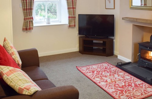 Thornhill Cottage | 2 bedroom accommodation in Thornhill