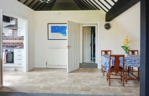 Adgestone Cottage | 2 bedroom accommodation in Brading, near Sandown