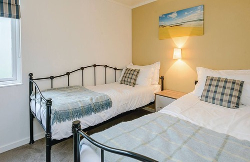 Ryde Cabin | 2 bedroom accommodation in Wootton, Nr Cowes