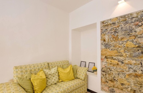 Castelletto Apartment | 2 bedroom accommodation in Genova