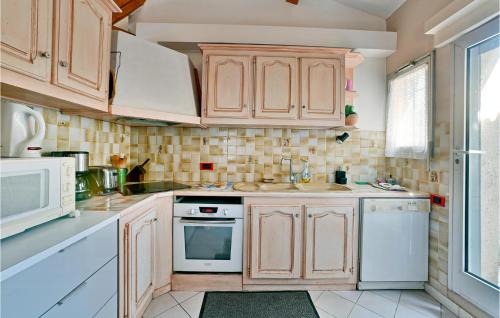 Chateaurenard House | 2 Bedroom Amazing Home In Châteaurenard