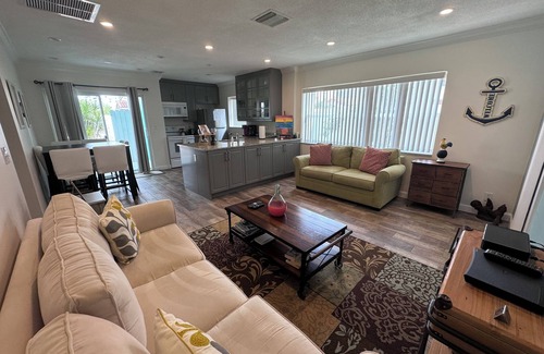 Deerfield Beach Apartment | 2-Bedroom Apartment Just A Short Walk To Deerfield Beach Pier