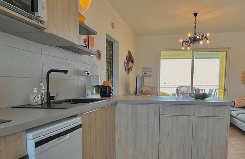 Saint-Francois Apartment | 2 bedroom apartment, sleeps 4, sea view and access to 50m