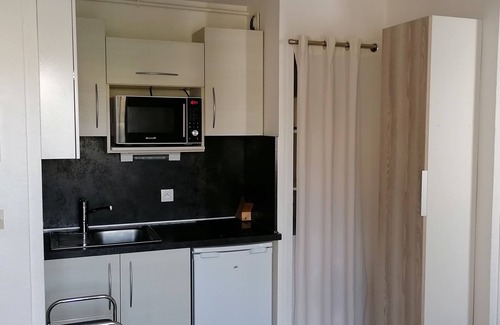 Saint-Marc-sur-Mer Apartment | 2-bedroom apartment with terrace, direct access to Mr Hulot beach