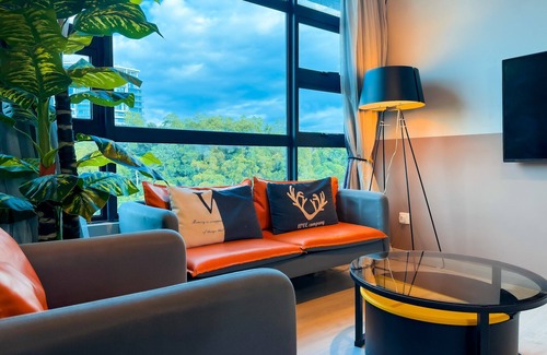Downtown Kota Kinabalu Apartment | 2-bedroom apartment with WiFi, AC in Kota Kinabalu CityCenter with mountain vie