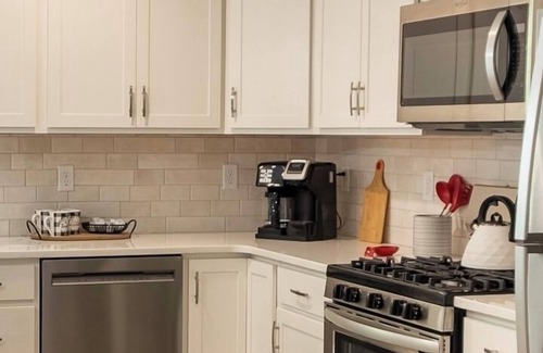 Ellicottville Apartment | 2 Bedroom Apartment- Walking distance to the village of Ellicottville sleeps 6