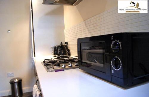 Alibon Apartment | 2 Bedroom Apartment at Dagenham , Adonai Serviced Accommodation, Free WiFi and Parking