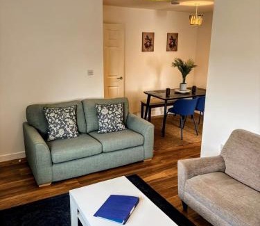 Offerton Apartment | 2 Bedroom Apartment Denton