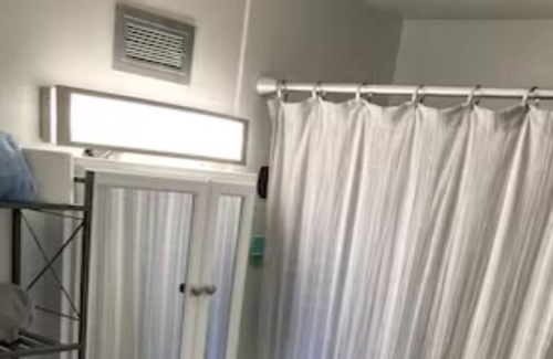 Downtown Honolulu Apartment | 2 Bedroom Apartment Full Furnished in Downtown Honolulu w/ Pool