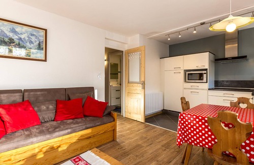 La Clusaz Apartment | 2-bedroom apartment in village center near slopes with Wifi