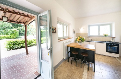Vernazzano Basso Apartment | 2 Bedroom Apartment in Umbria
