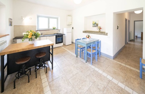 Vernazzano Basso Apartment | 2 Bedroom Apartment in Umbria