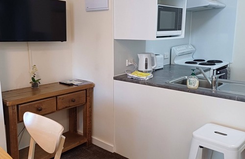 Dunedin Apartment | 2 Bedroom Apartment in the suburb of Mornington Dunedin.