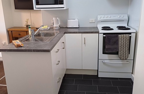 Dunedin Apartment | 2 Bedroom Apartment in the suburb of Mornington Dunedin.