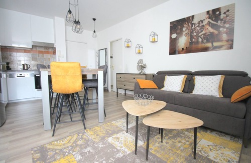 Serris Apartment | 2 Bedroom Apartment Tuscany Square, Val d'Europe, 10min Disneyland (TUSCANY 3)