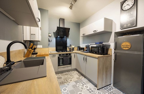 Bayeux Apartment | 2 bedroom apartment with private parking Normandy BAYEUX