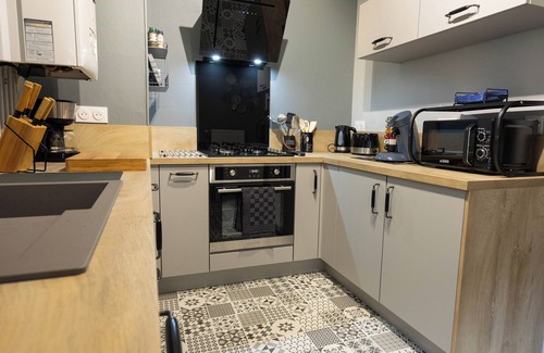Bayeux Apartment | 2 bedroom apartment with private parking Normandy BAYEUX