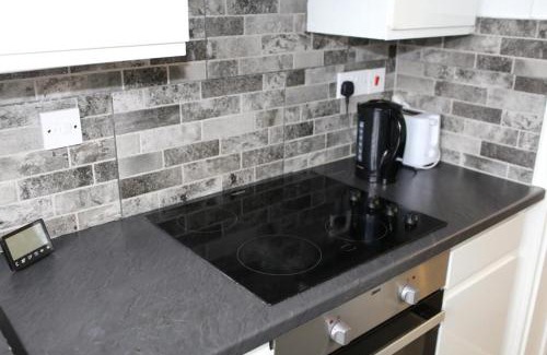 Edmonton Apartment | 2 bedroom apartment with balcony near Tottenham Hostpur Stadium
