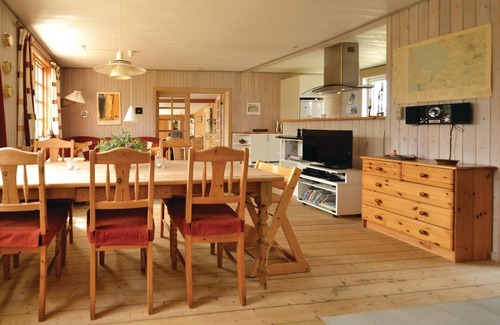 Bjerregaard House | 2 bedroom awesome home in Hvide Sande