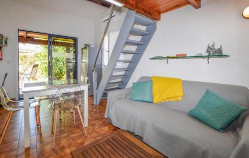Molini House | 2 Bedroom Awesome Home In Albitreccia