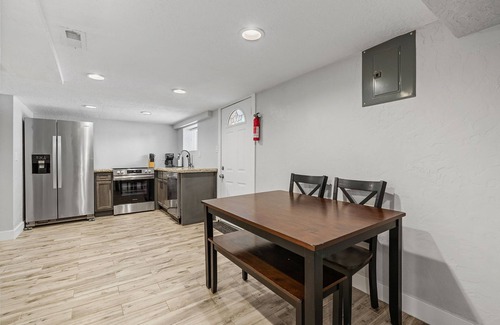 East Central House | 2-bedroom Basement Apartment in lovely Salt Lake City with WiFi, AC