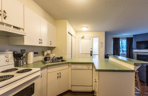Harvie Heights Condo | 2 Bedroom/Bathroom Lodge in Rockies/Fireplace/Hot Tub/BBQ