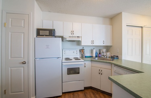 Harvie Heights Condo | 2 Bedroom/Bathroom Lodge in Rockies/Fireplace/Hot Tub/BBQ
