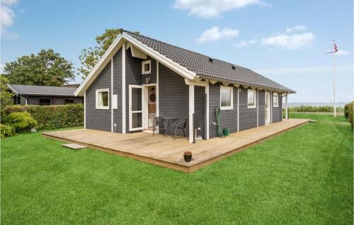 Grønninghoved Strand House | 2 Bedroom Beach Front Home In Sjølund