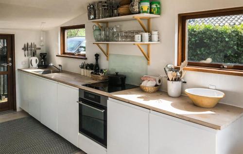 Ronde House | 2 Bedroom Beach Front Home In Rønde