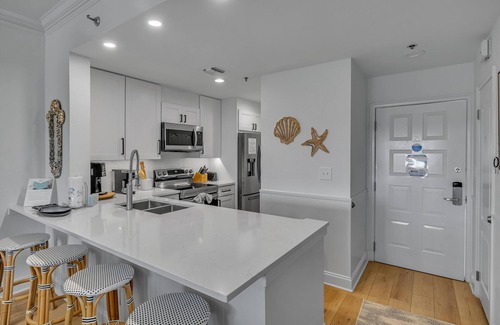 Four Mile Village Condo | 2 Bedroom Beach Manor condo on the 6th Floor at Tops’l Resort with Sandestin Resort Perks!