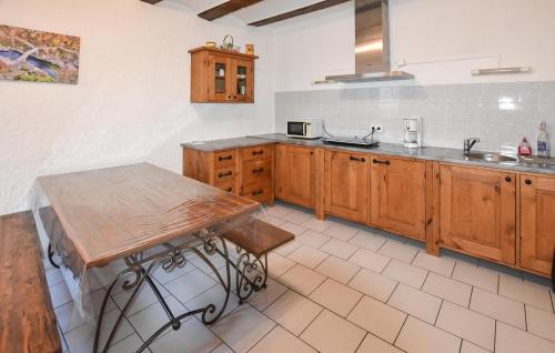 Ruoms Apartment | 2 Bedroom Beautiful Apartment In Ruoms
