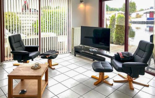 Lemmer House | 2 Bedroom Beautiful Home In Lemmer