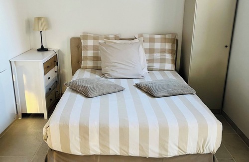 Merindol Bed & Breakfast | 2 Bedroom Bed & breakfast in Mérindol