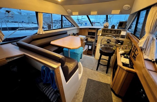 City Center Boat Rental | 2-bedroom boat in Bellingham with stunning water views