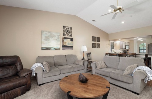 Branson Apartment | 2 Bedroom Branson Condo with pool; Family fun