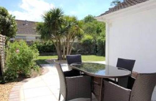 Mudeford House | 2 bedroom bungalow close to the sea