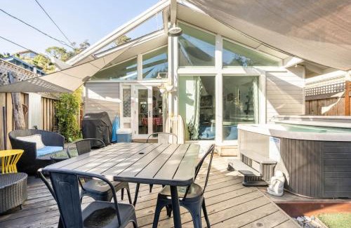 Rio del Mar House | 2 bedroom bungalow with hot tub