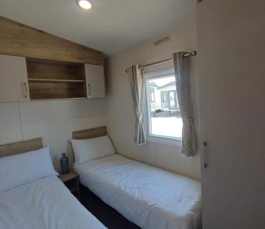 Dymchurch Resort | 2 Bedroom Caravan, New Beach Holiday Park